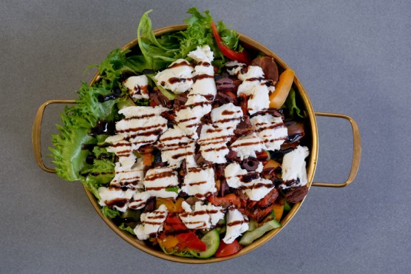 Mozzarella salad pic